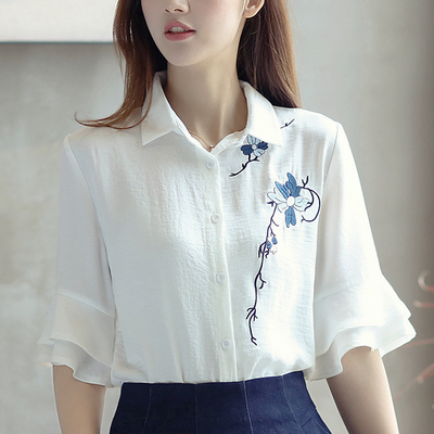 白色雪纺喇叭袖衬衫 2018春季女装的百搭新风尚